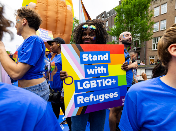 Människor i en prideparad.