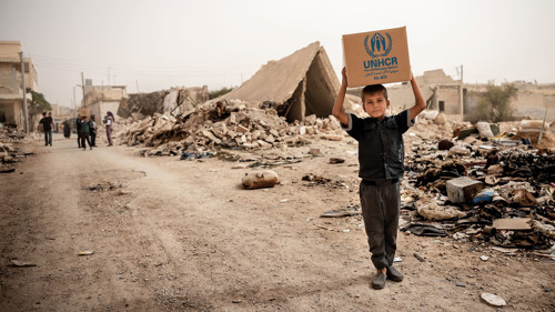 Köp ett gåvobevis som kan ge ett Nödpaket i julklapp.