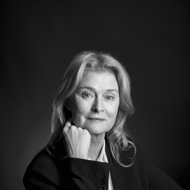 Lena Endre porträtt.