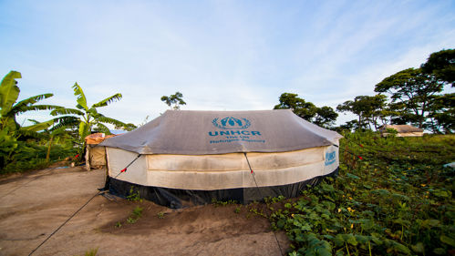UNHCR:s tält skyddar människor på flykt.