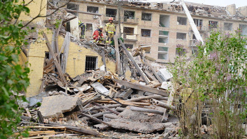 Förstörda bostadshus i Ukraina.