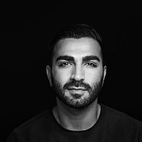 Porträtt Roy Fares.