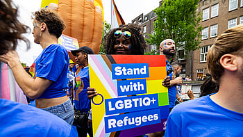 Människor i en prideparad.