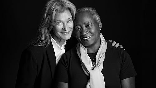 Lena Endré och Barbara Hendricks, närbild på två kvinnor.