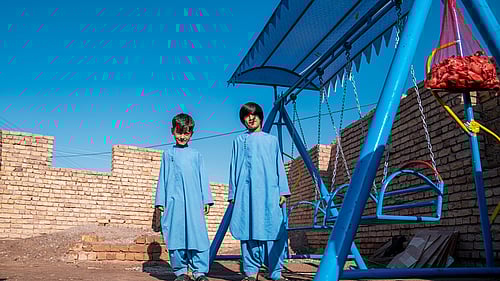 Omar och Ahmad Rashed, afghanska återvändare från Iran, har med stöd av UNHCR kunnat skaffa nationella ID-kort. De bor nu i Herat-provinsen.