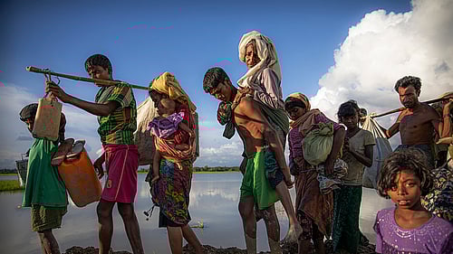 Rohingyafolket flyr från våld i Myanmar.