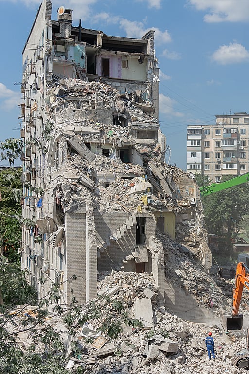 Nattliga attacker mot byggnader i Kiev, Ukraina, juli 2026. Foto: UNHCR Ukraine