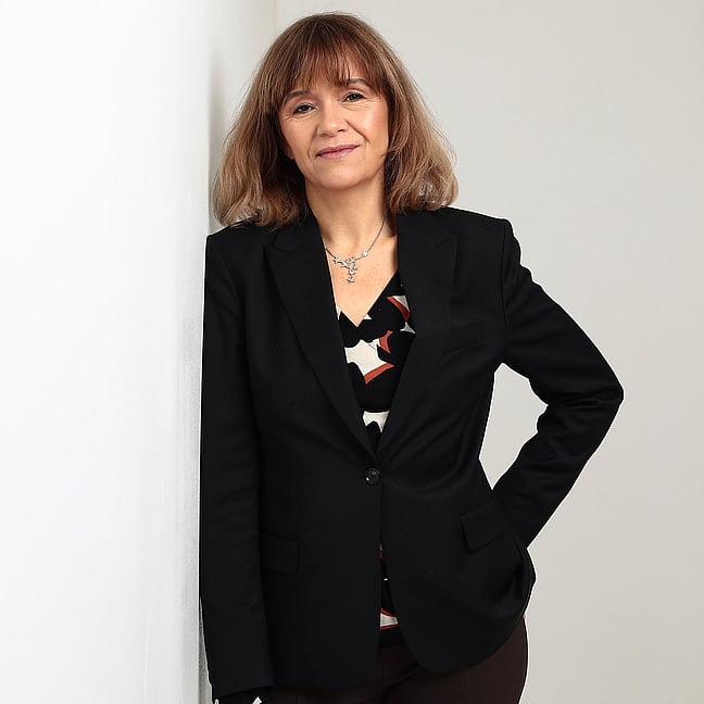 Porträttbild på Anna Lööv.