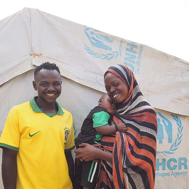 En sudanesisk familj som flytt undan kriget.