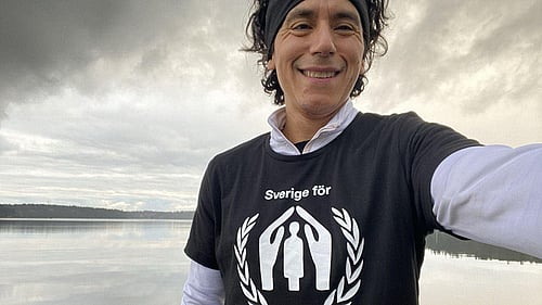 Andreas Mathson springer lopp till förmån för människor på flykt.