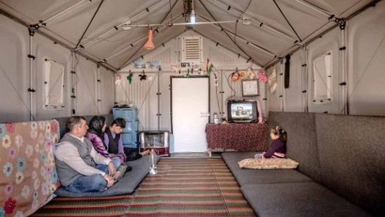  © Better Shelter Det nya boendet för flyktingar används i Kawergosk-lägret i Irak. Det nya boendet för flyktingar används i Kawergosk-lägret i Irak. 