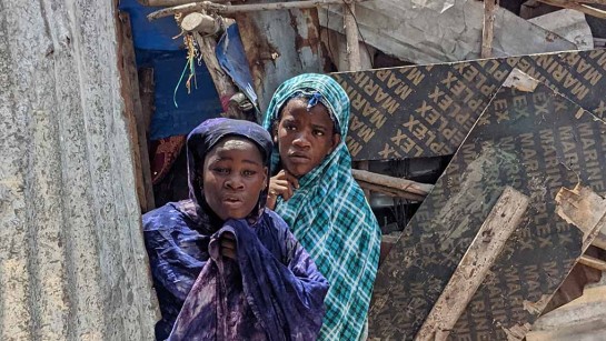 På flykt i ett läger i Kismayo, Somalia