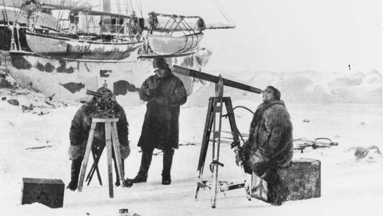 Fridtjof Nansen observerar en solförmörkelse i april 1894.